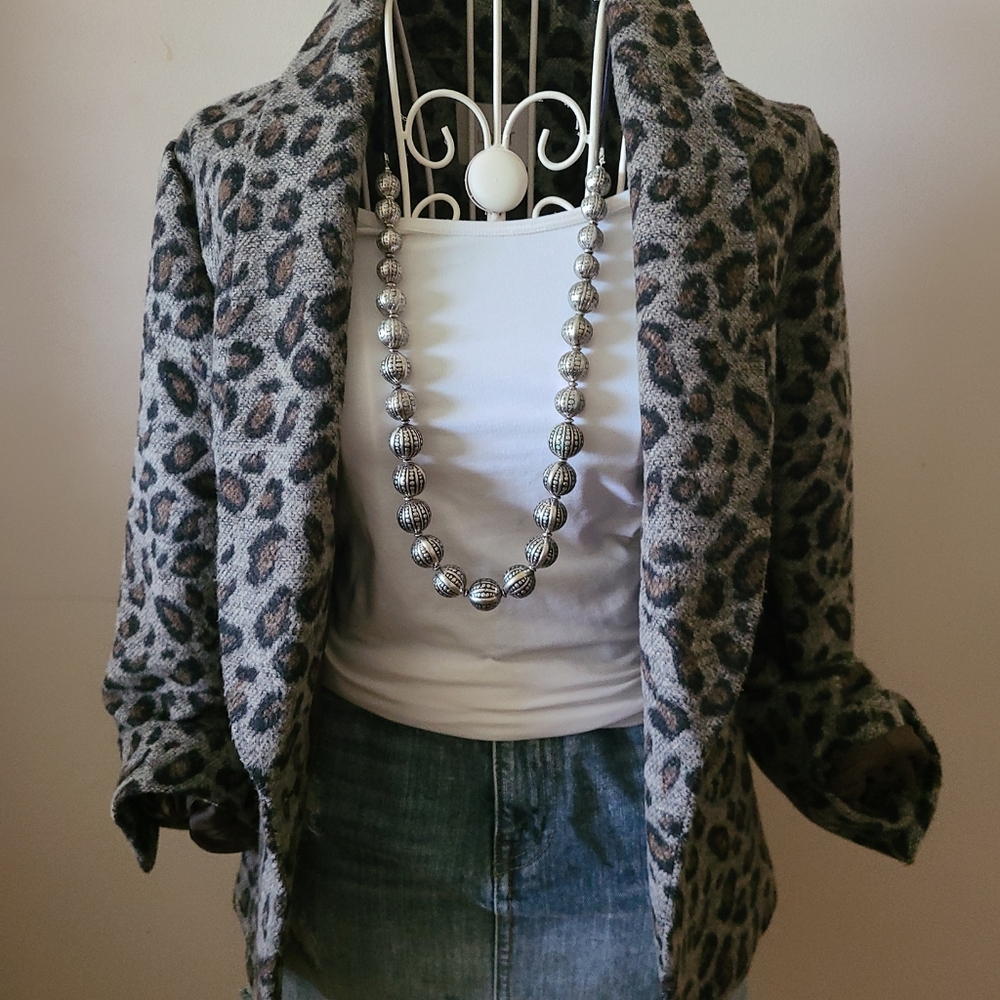 Ann Taylor LOFT Leopard print Wool blend blazer style jacket size small